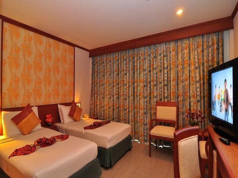 Rattana Beach Hotel Karon Luaran gambar