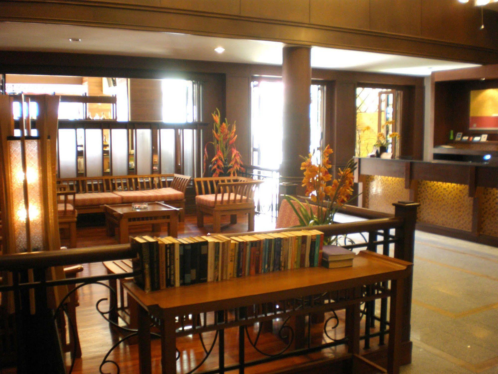 Rattana Beach Hotel Karon Luaran gambar
